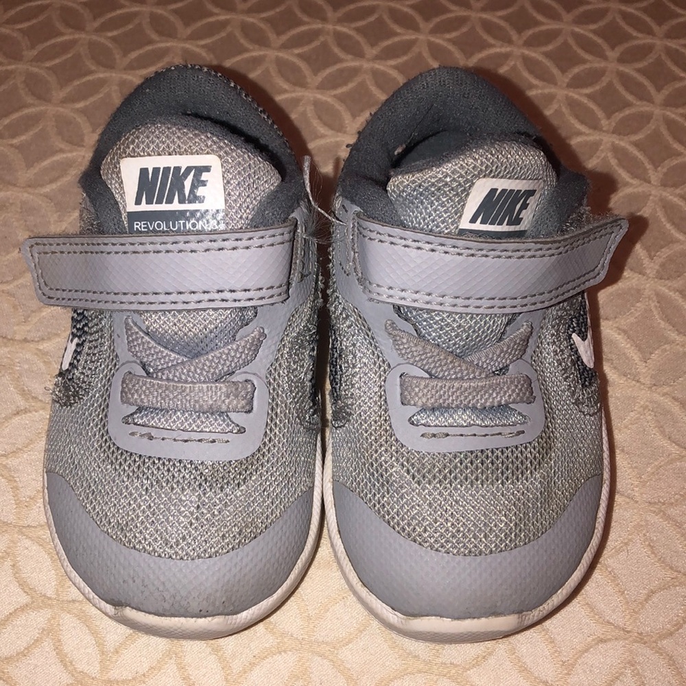 Nike size 4 baby sneakers